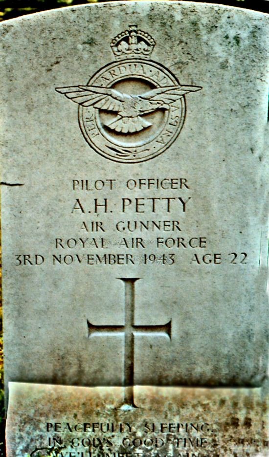 Headstone of Pilot Officer Alfred Herbert Petty